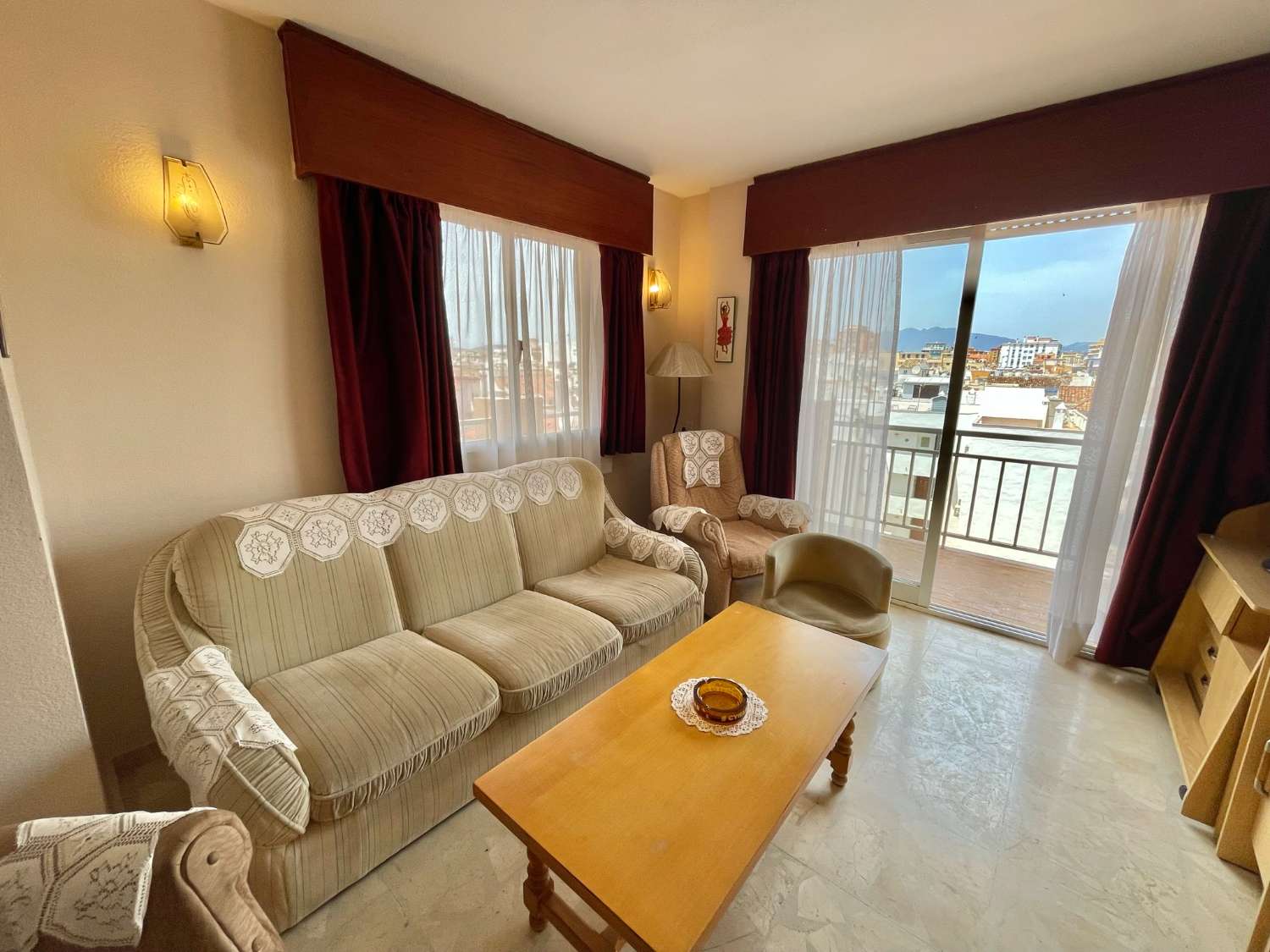 TWO BEDROOM APARTMENT WITH PANORAMIC VIEWS IN THE CENTER OF FUENGIROLA