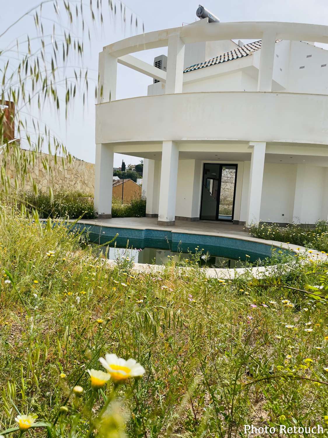 Villa for sale in Benalmádena