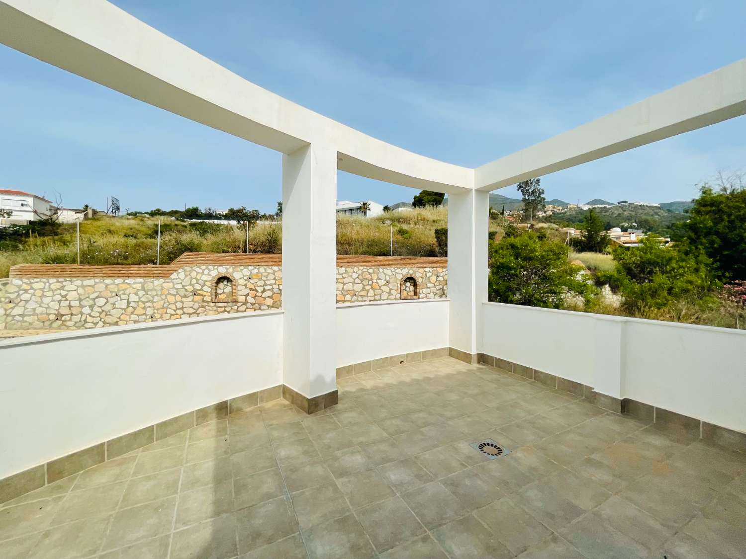 Villa for sale in Benalmádena