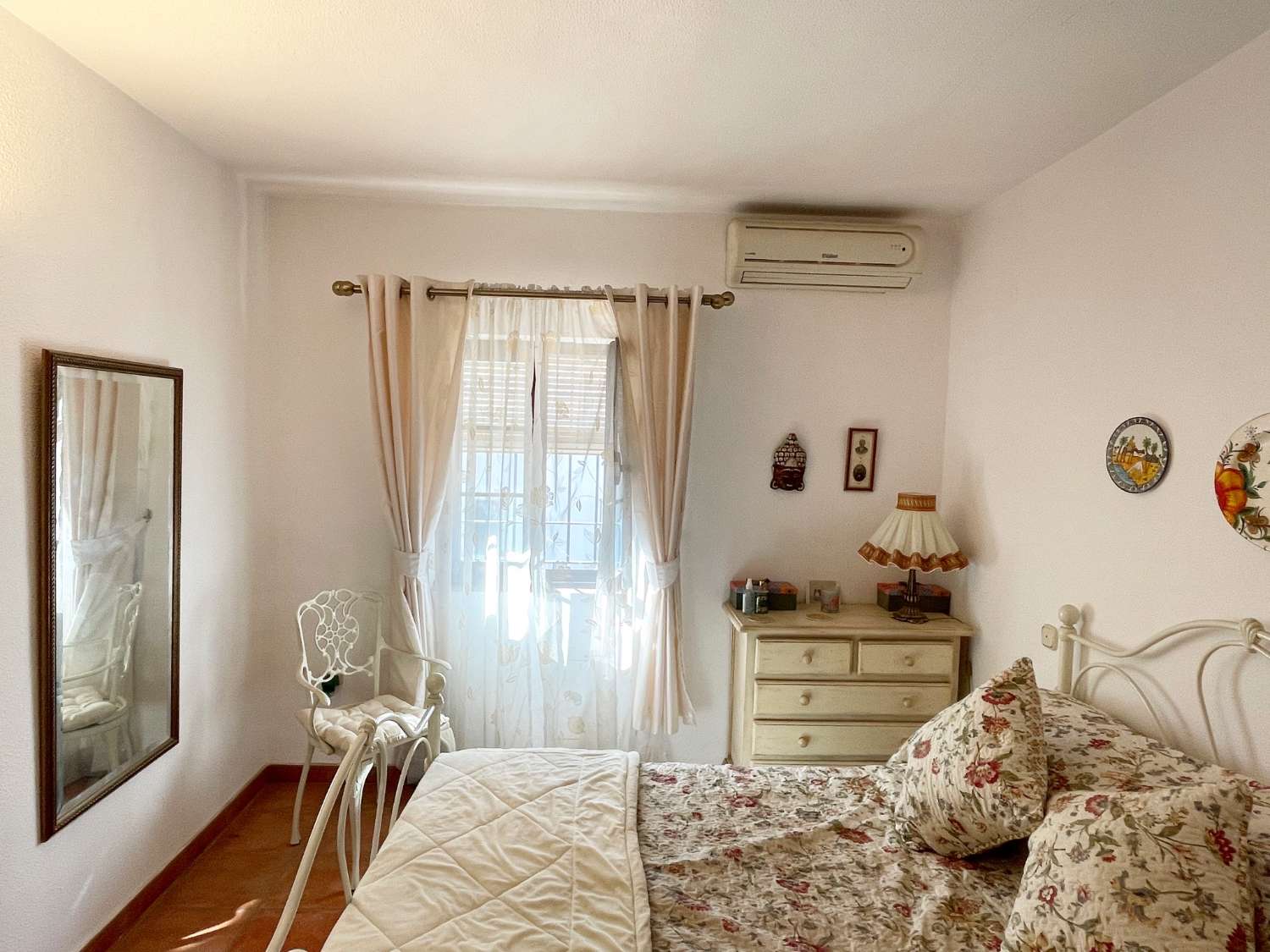 CASA ADOSADA EN VENTA, FUENGIROLA