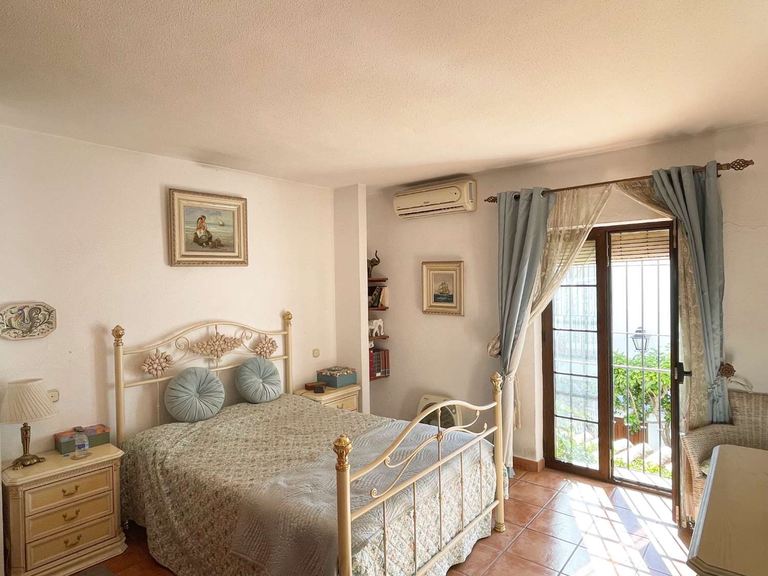 CASA ADOSADA EN VENTA, FUENGIROLA