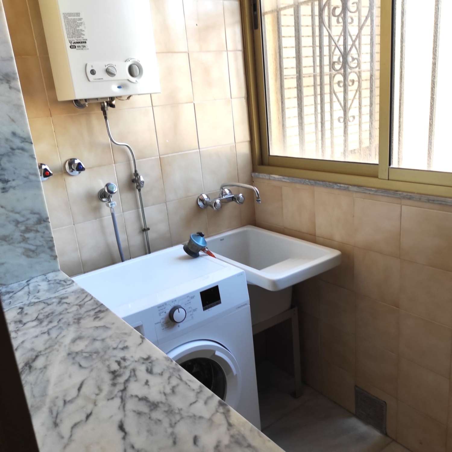 PISO EN VENTA, FUENGIROLA