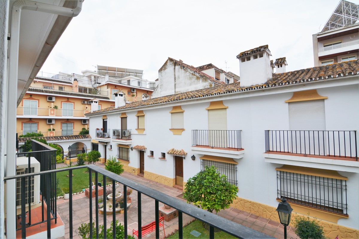 CASA ADOSADA EN VENTA EN FUENGIROLA CENTRO