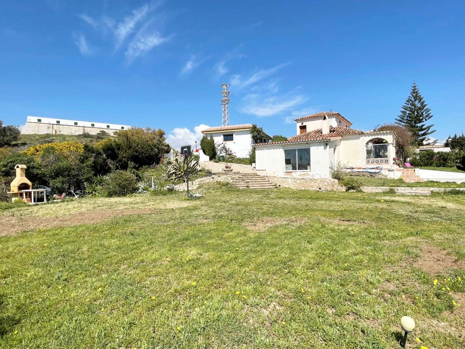 CHALET INDEPENDIENTE EN VENTA, MIJAS