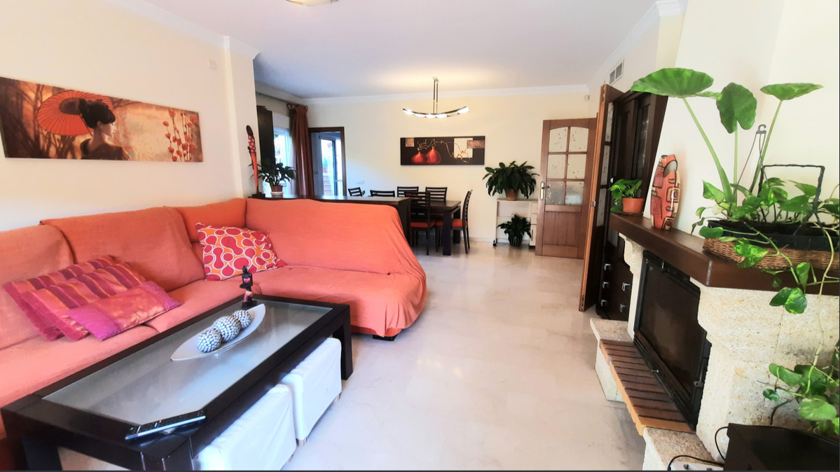 Chalet for sale in Los Pacos (Fuengirola)