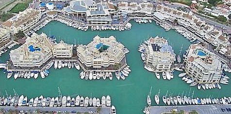 Kattohuoneisto myynnissä Solymar - Puerto Marina (Benalmádena)