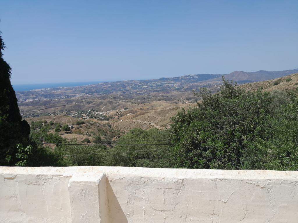 CHALET INDEPENDIENTE EN VENTA, MIJAS