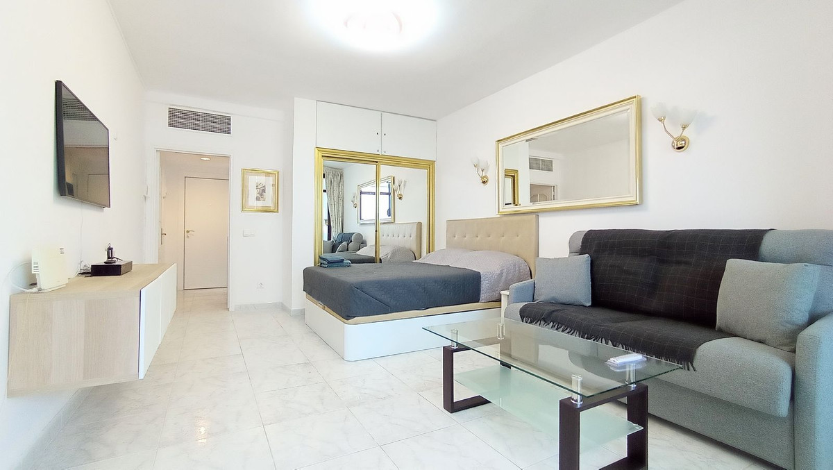 Studio Flat for sale in Fuengirola