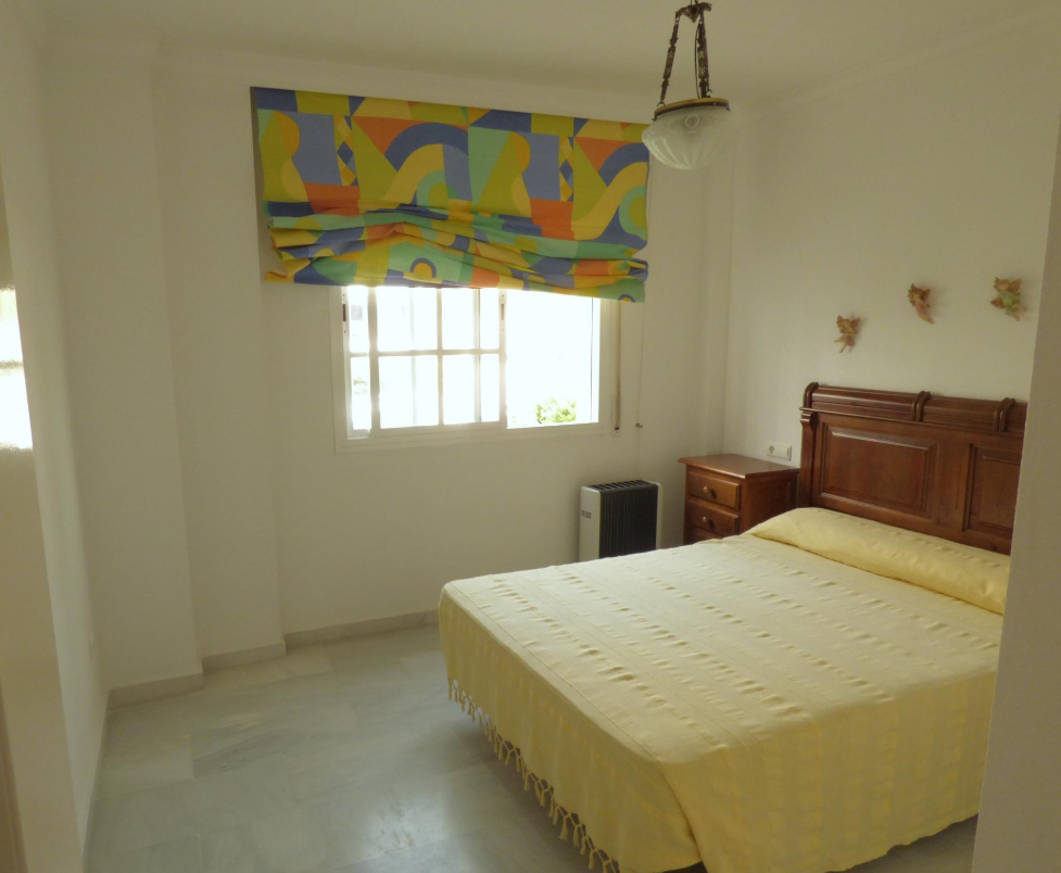 Flat for sale in Zona Puerto Deportivo (Fuengirola)