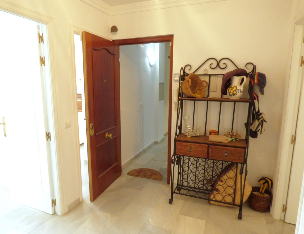 Flat for sale in Zona Puerto Deportivo (Fuengirola)