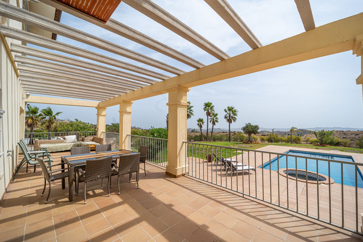 VILLA INDEPENDIENTE EN VENTA, MIJAS