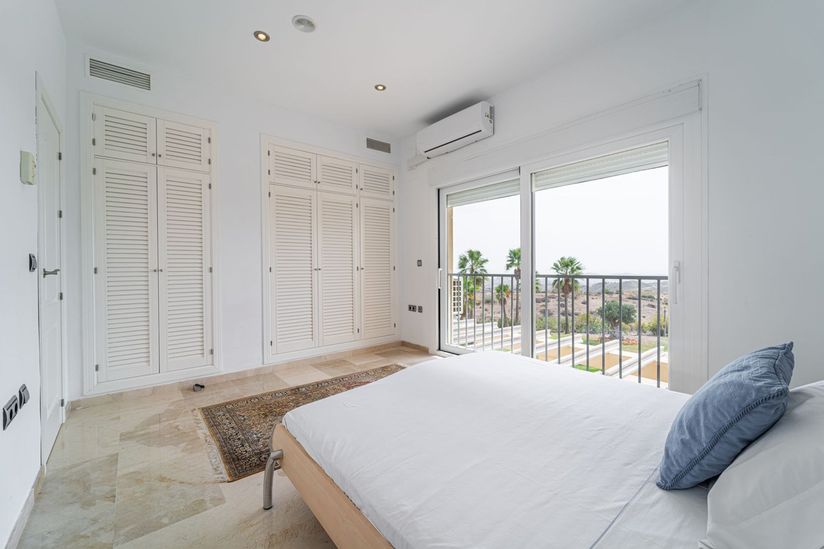 VILLA INDEPENDIENTE EN VENTA, MIJAS