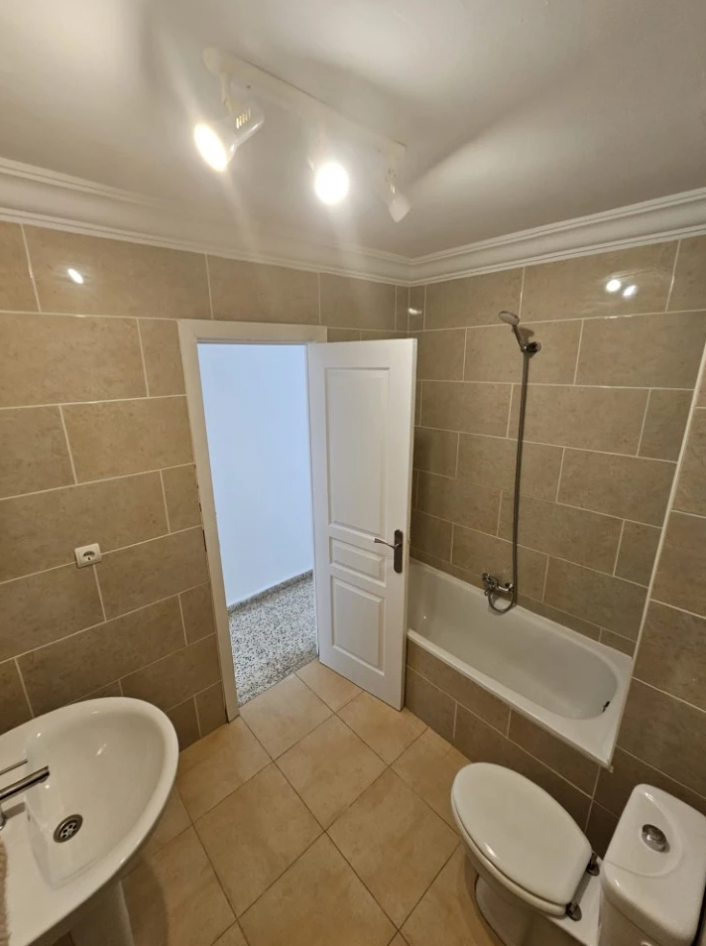 PISO EN VENTA, FUENGIROLA