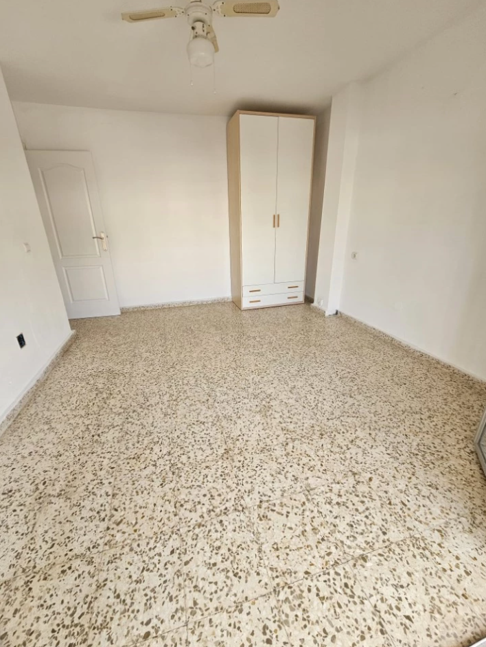 PISO EN VENTA, FUENGIROLA