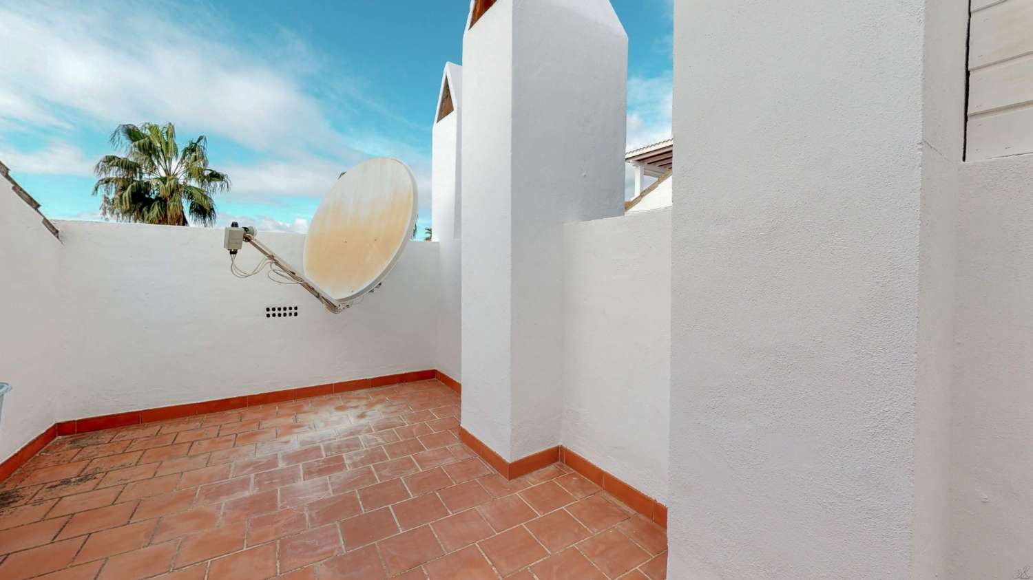 CASA ADOSADA EN VENTA, FUENGIROLA