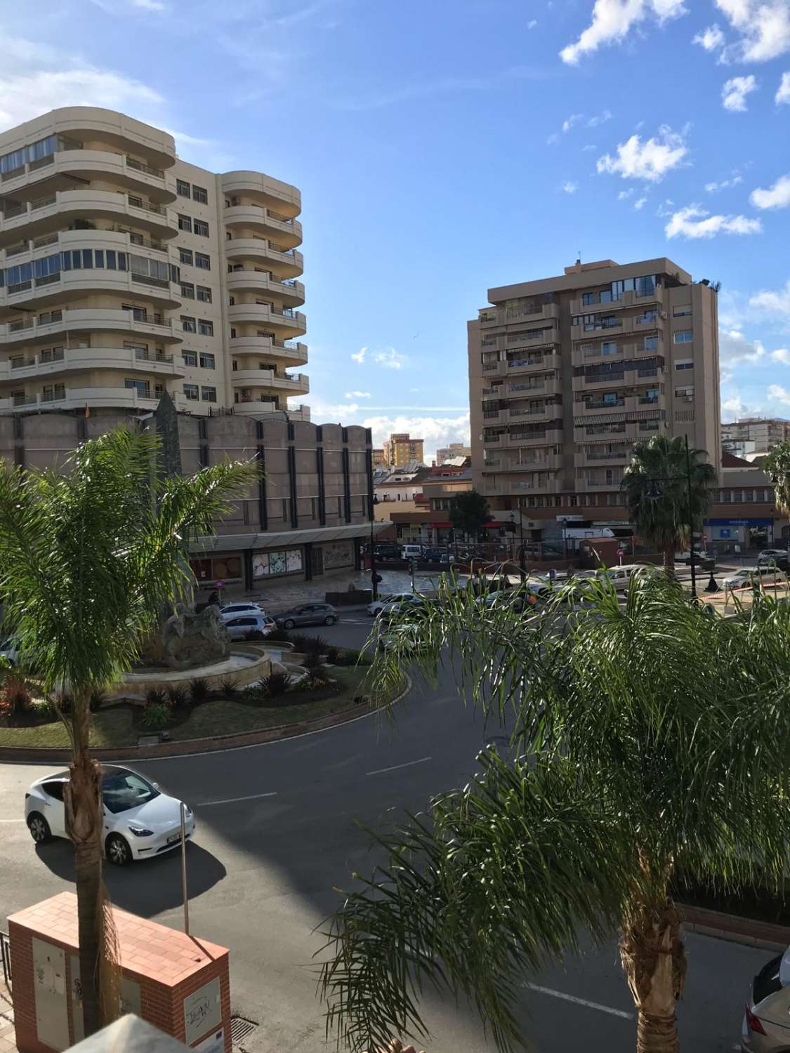 APARTMENT FOR SALE IN THE CENTER OF FUENGIROLA