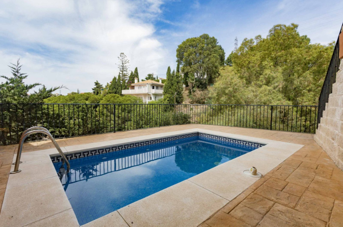 Villa for sale in Fuengirola