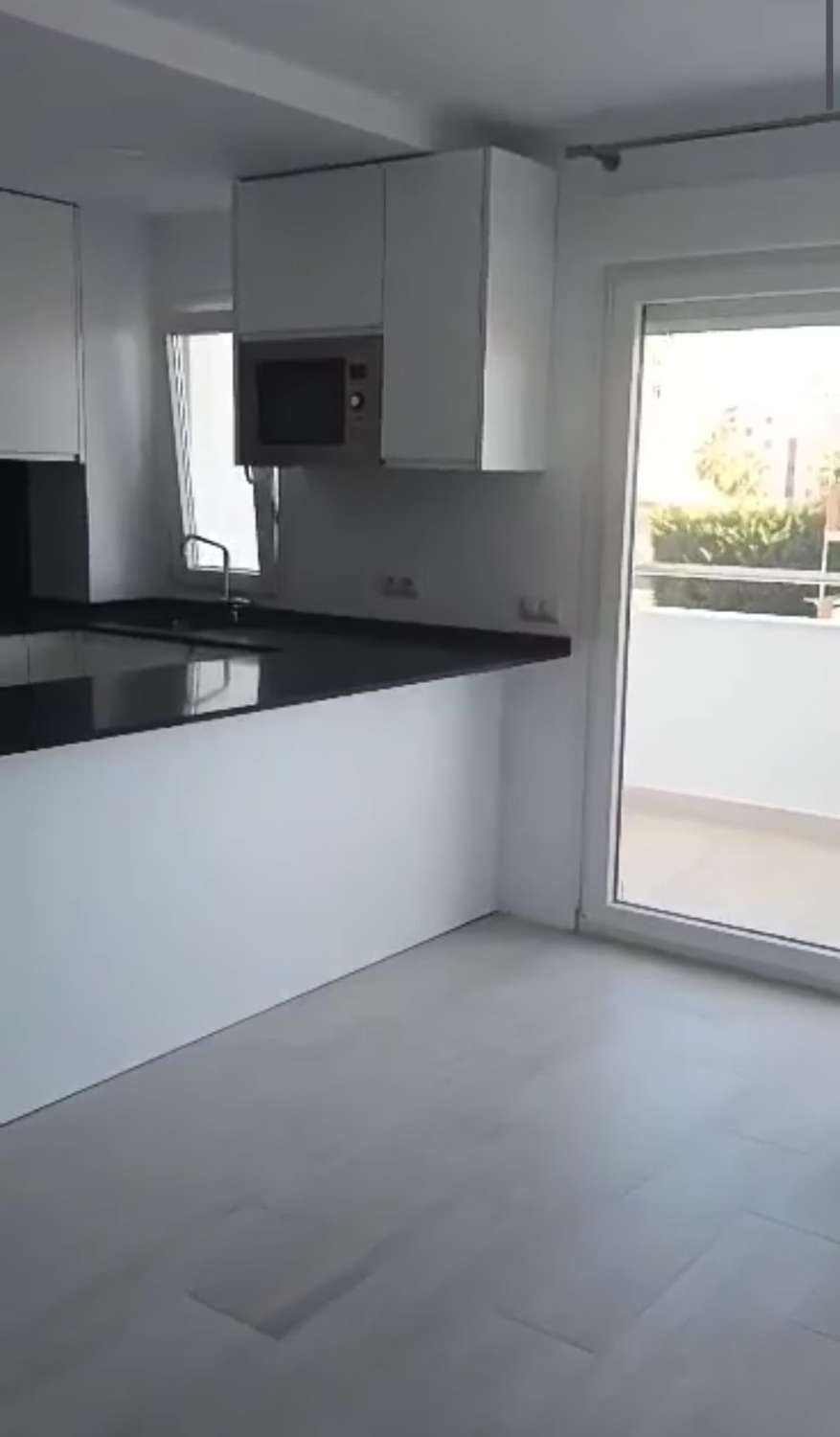 PISO EN VENTA, BENALMADENA