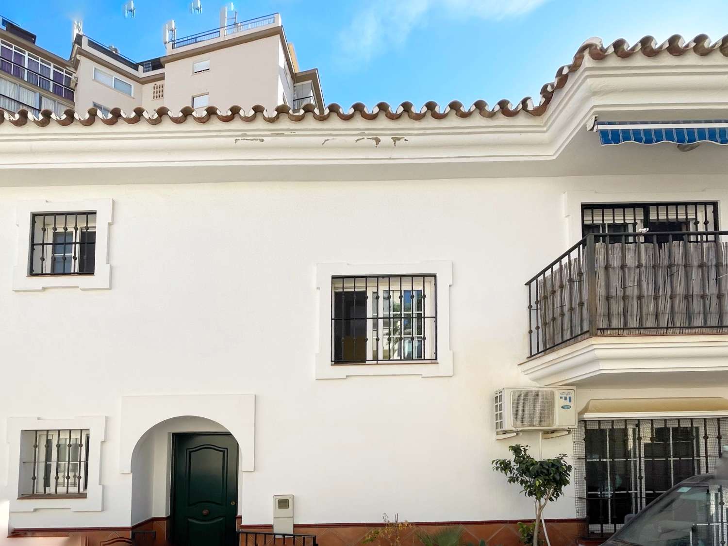 ALQUILER CASA ADOSADA EN VENTA, FUENGIROLA