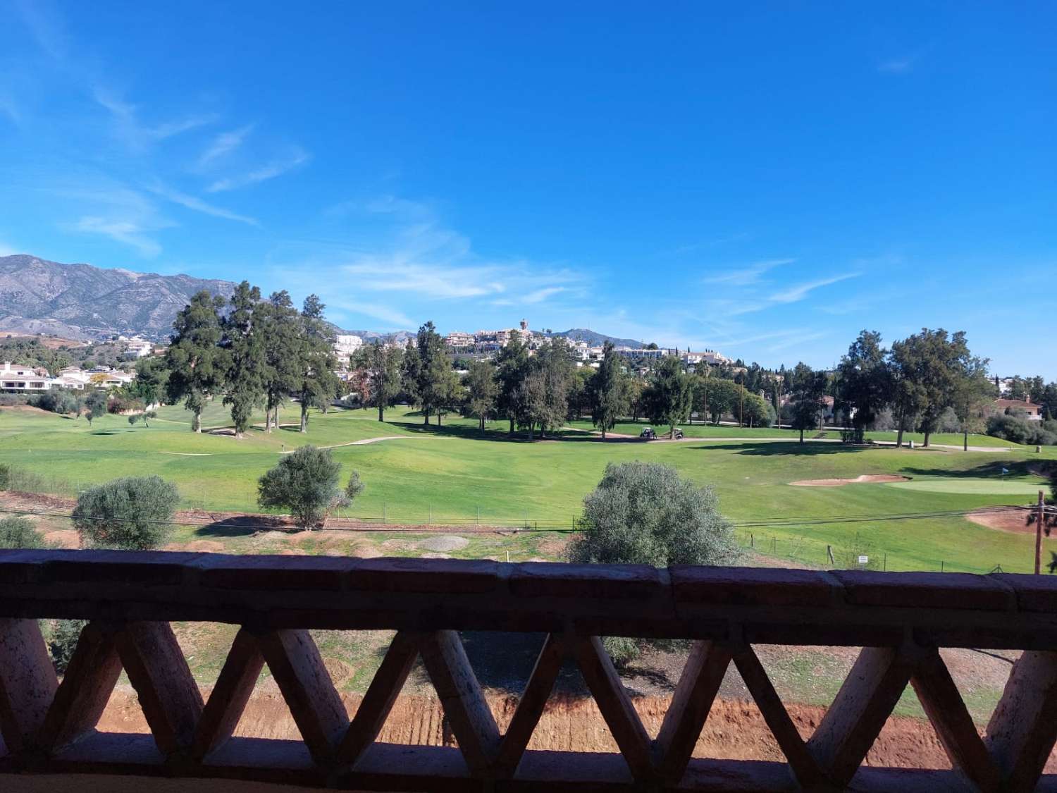 Appartement Charmant avec Vue sur le Golf à Mijas Golf